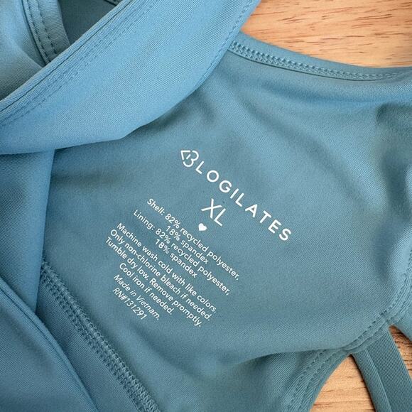 Blogilates Women's Criss Cross Sports Bra
Cameo Blue NWT - Picture 6 of 6